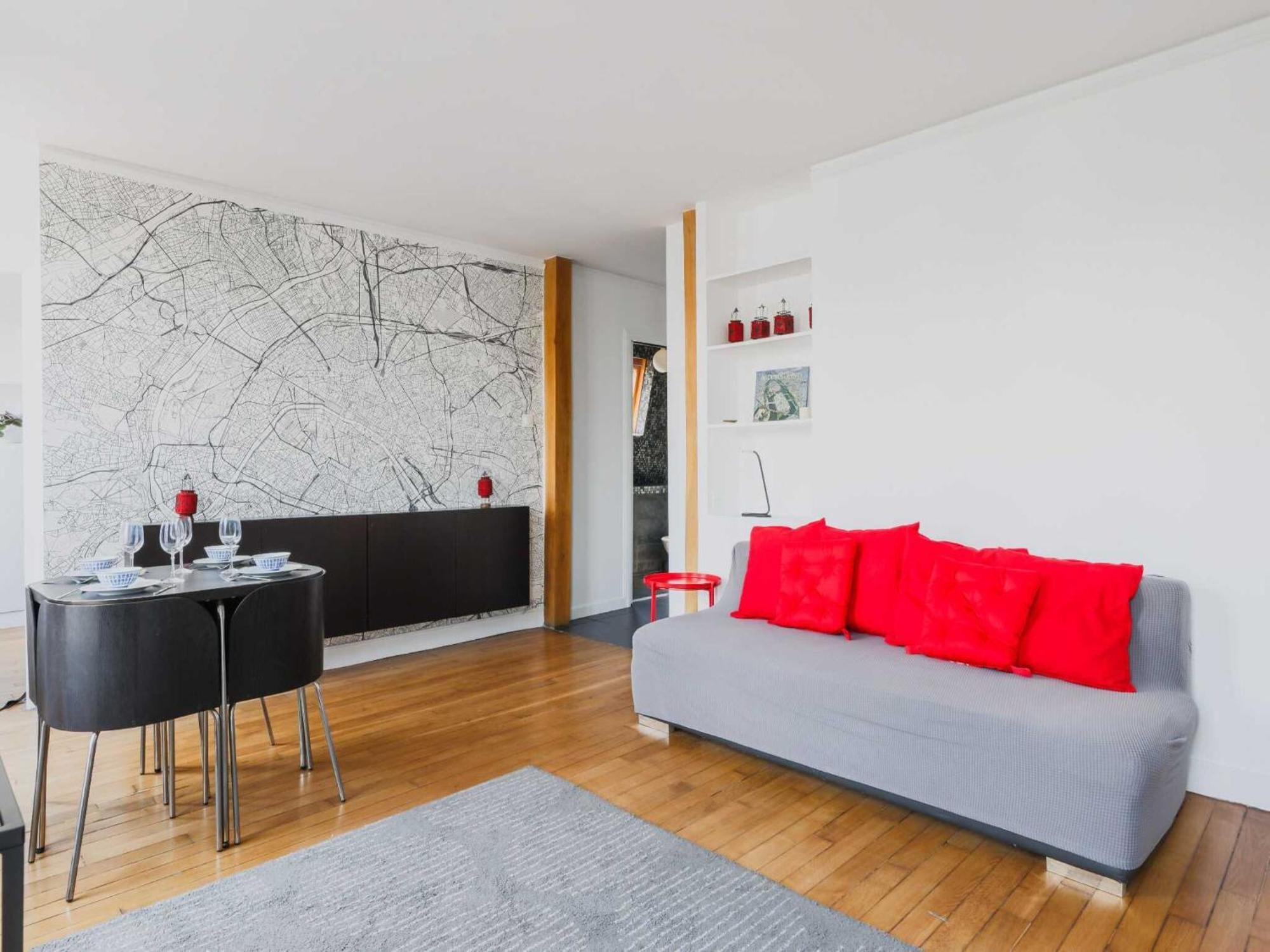 Luminous 1bdr Witha C&balcony-marais Louvre Appartement